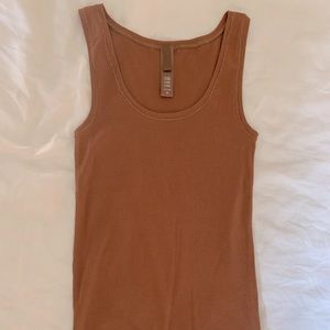 NWOT Skims Soft Collection Tank